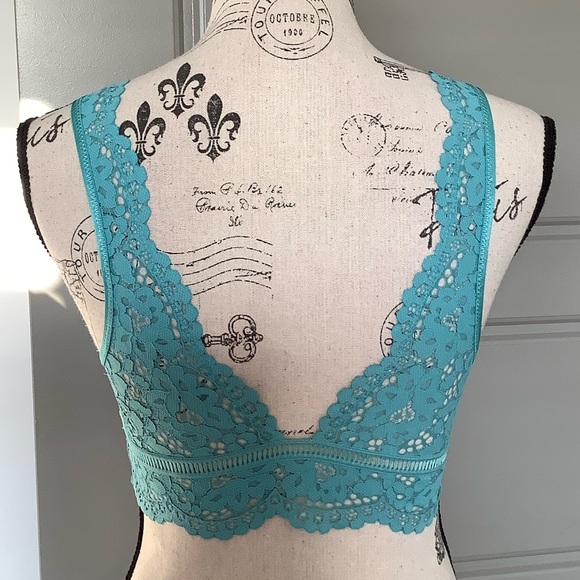 🌈 Victoria’s Secret Lace Bralette 🌈 - Picture 2 of 7